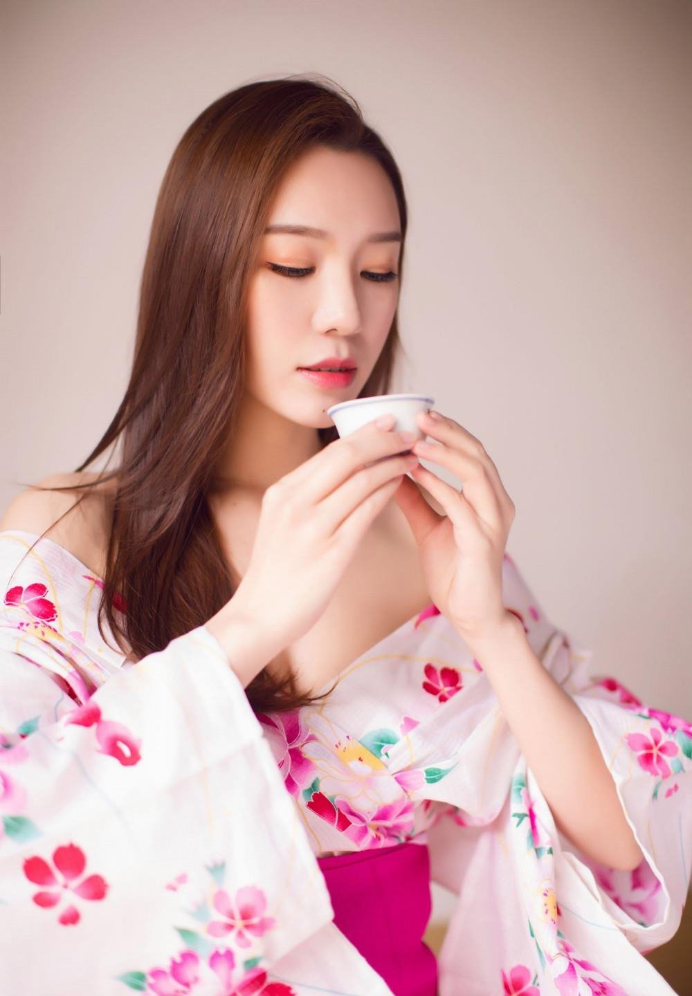 Ů�������ȿ��˿���ƵAPP